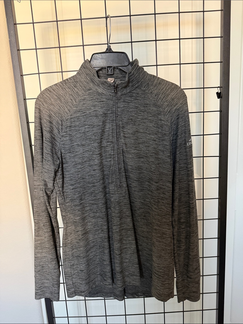Under Armour Women's Gray Heather Quarter-Zip Performance Top